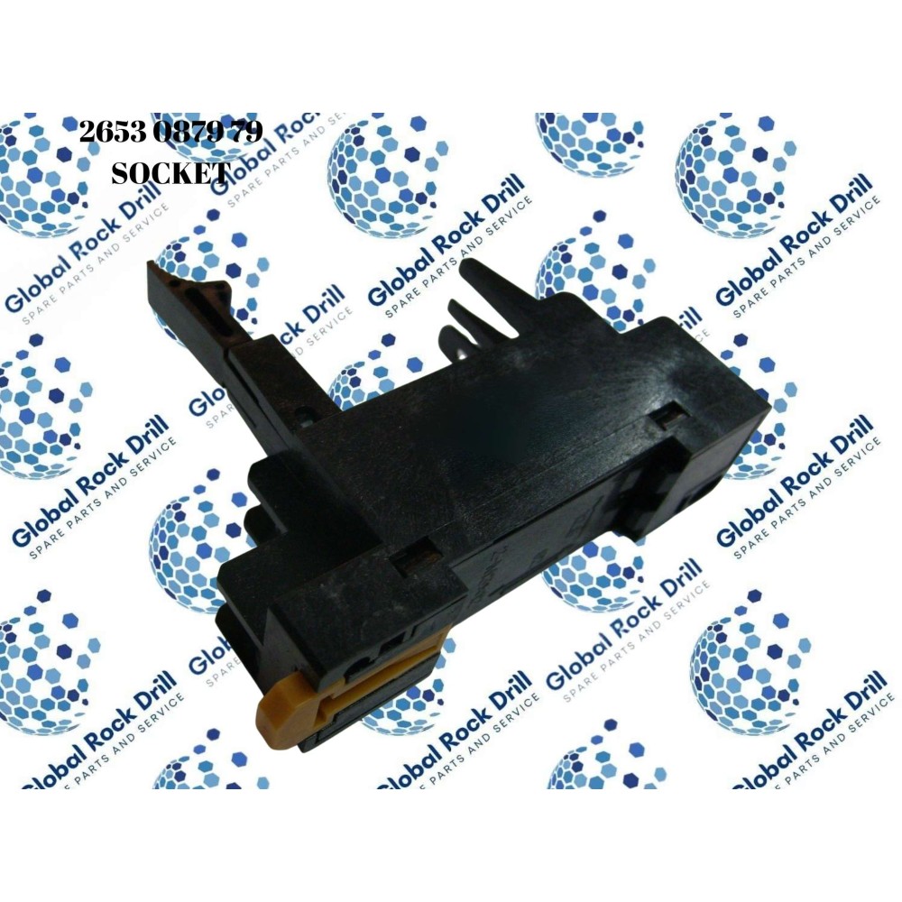 SOCKET