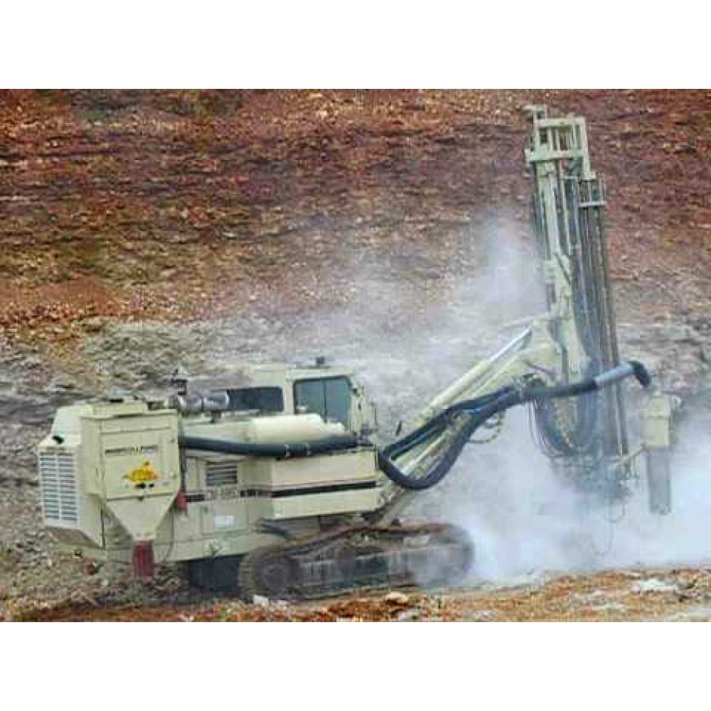 CM690
